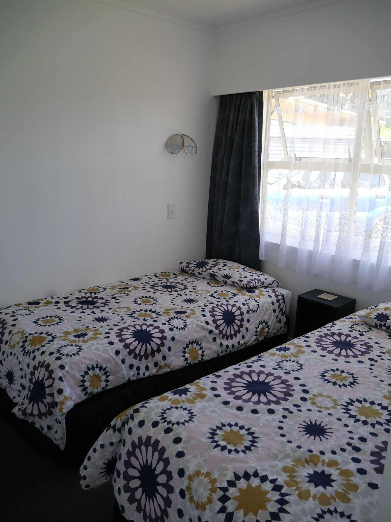 Raglan Palm Beach Motel Exteriör bild